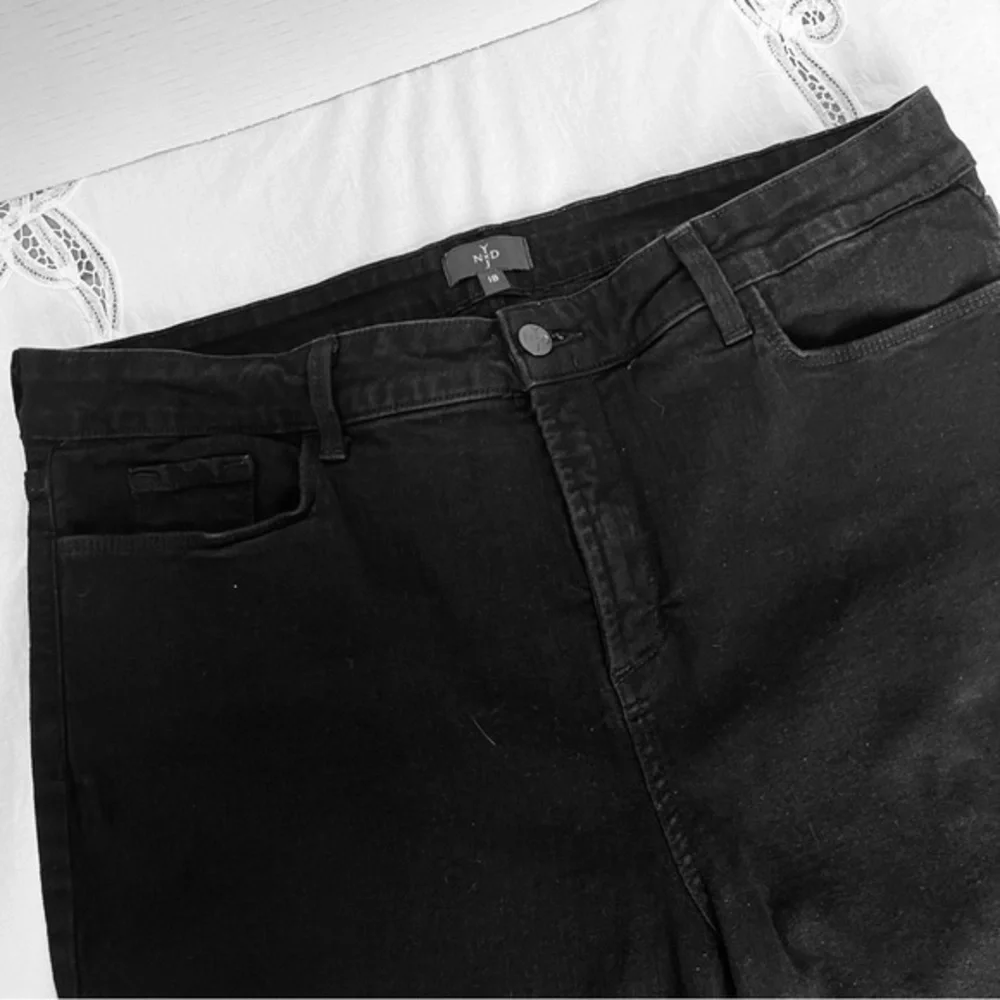 Not Your Daughters Jeans Lift‎ Tuck Tech. Women’s Denim Sz. 18 Black - Picture 2 of 11